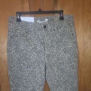 Seven7 Tummyless Skinny Jeans in Leopard Print